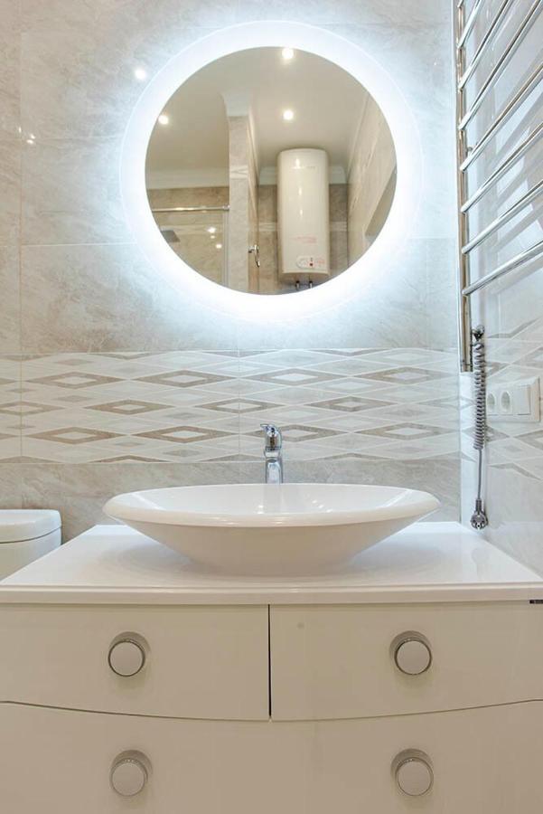 2-Roomed Apartment With Living Room Odessa Dış mekan fotoğraf