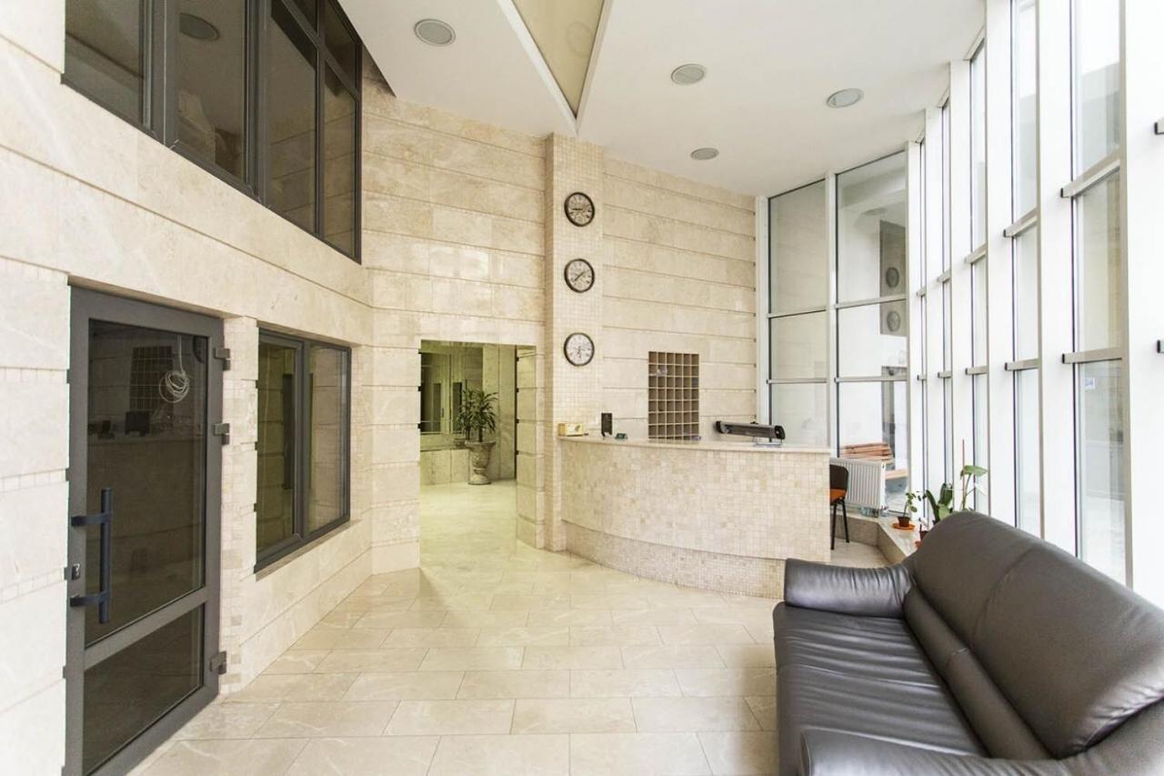 2-Roomed Apartment With Living Room Odessa Dış mekan fotoğraf